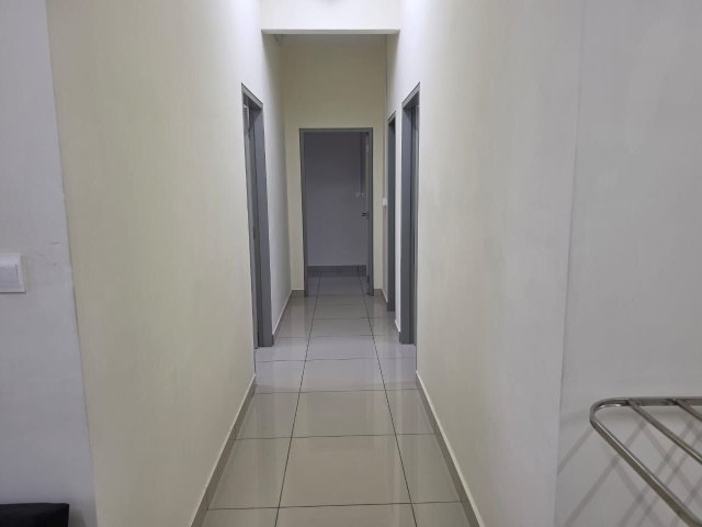 Photo 3 of 7