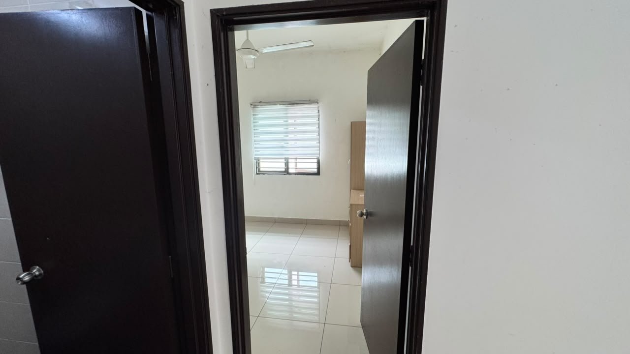 ZAMRUD RESIDENCE KAJANG @ PARTLY FURNISHED, Kajang
