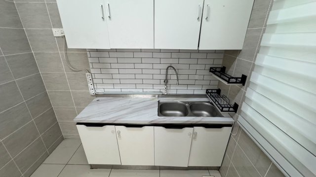 Photo 3 of 7