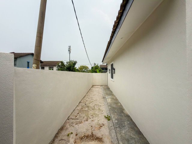 Photo 6 of 7